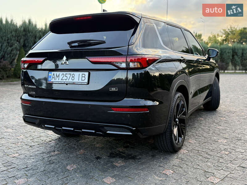 Mitsubishi Outlander 2024