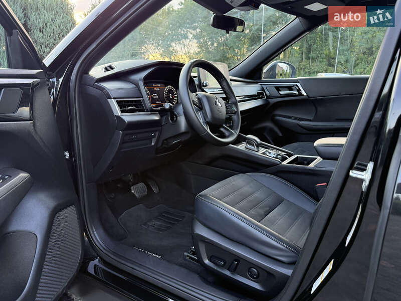 Mitsubishi Outlander 2024