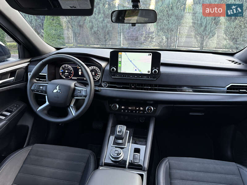 Mitsubishi Outlander 2024