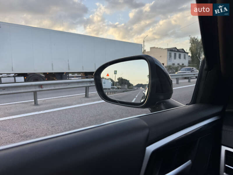 Mitsubishi Outlander 2024