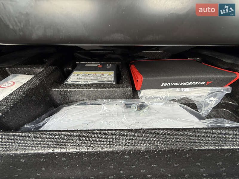 Mitsubishi Outlander 2024