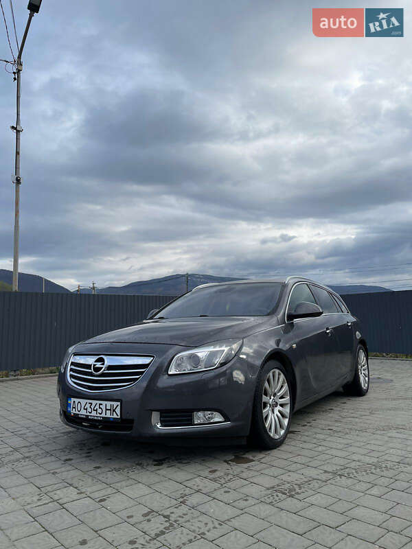 Opel Insignia 2011