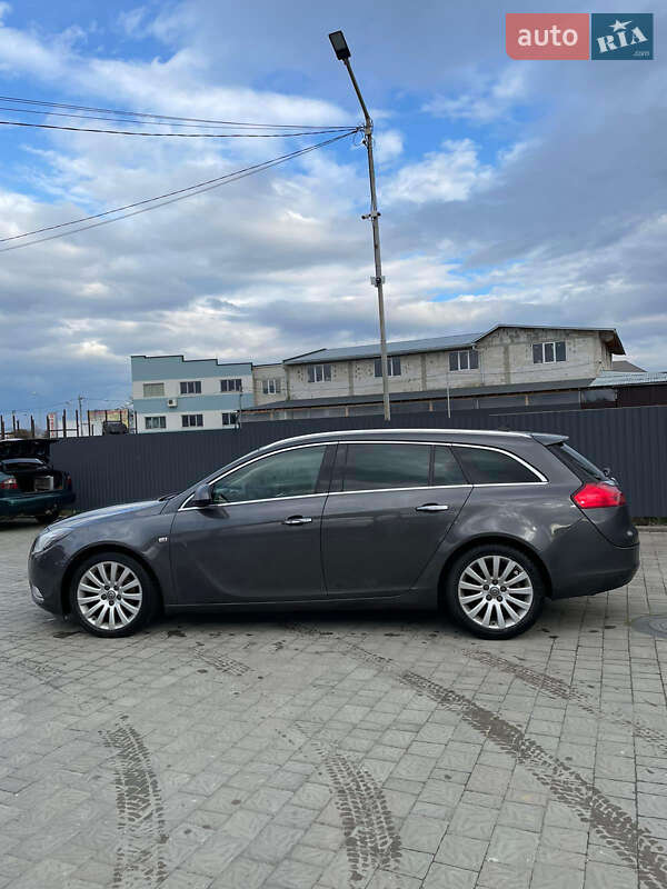 Opel Insignia 2011