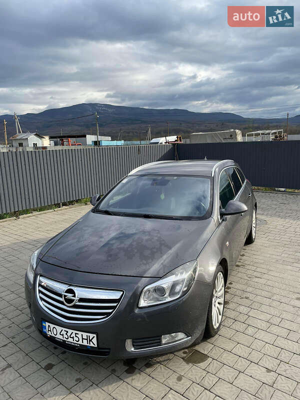 Opel Insignia 2011