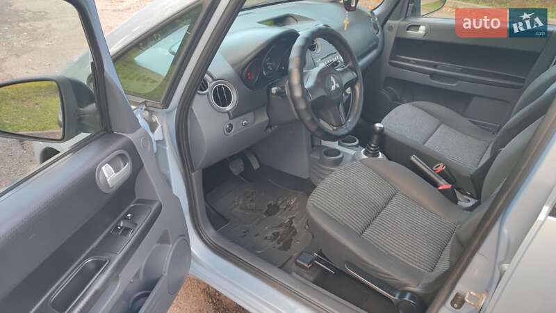 Mitsubishi Colt 2008