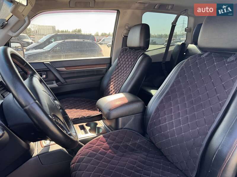 Mitsubishi Pajero 2007