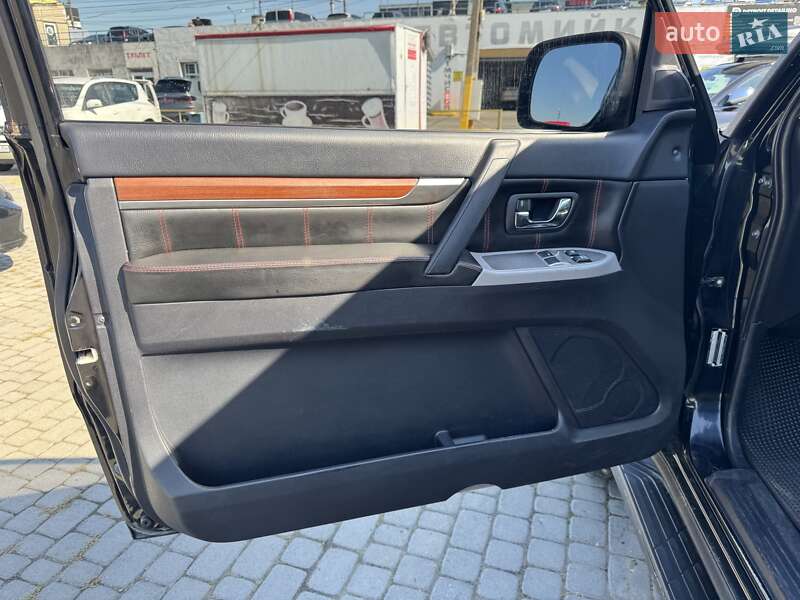 Mitsubishi Pajero 2007