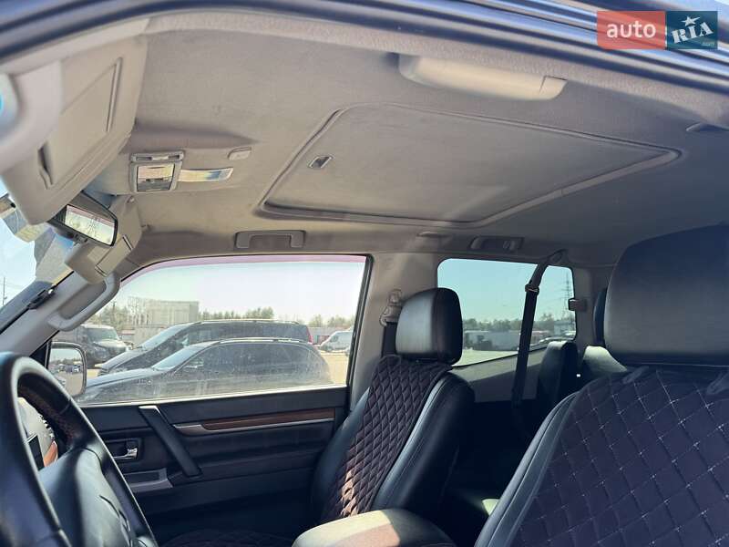 Mitsubishi Pajero 2007