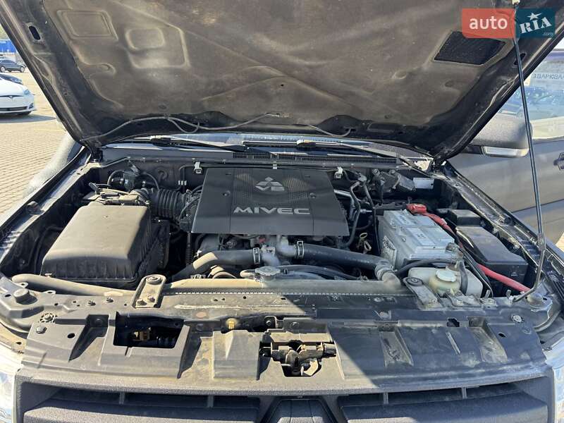 Mitsubishi Pajero 2007