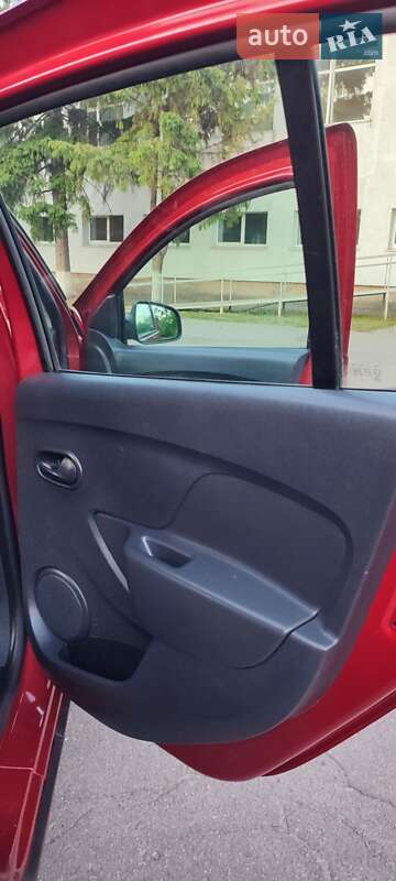 Dacia Sandero StepWay 2013