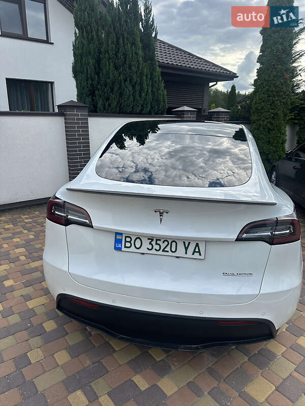 Tesla Model Y 2020