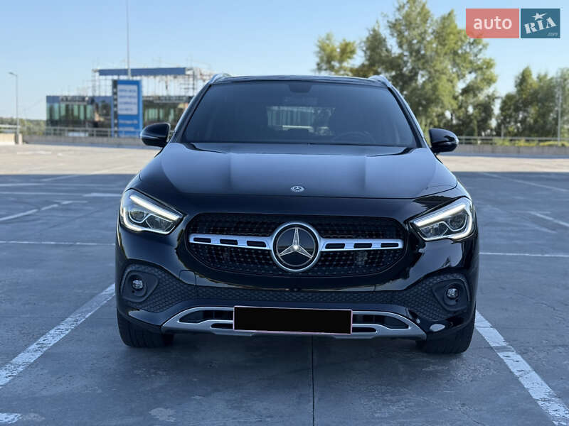 Mercedes-Benz GLA-Class 2020