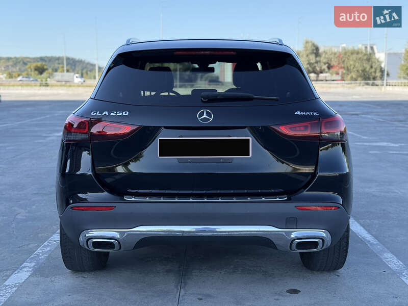 Mercedes-Benz GLA-Class 2020