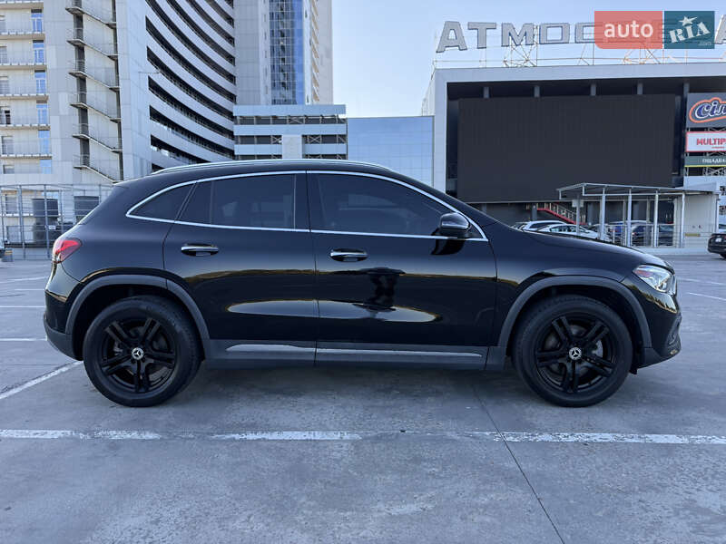 Mercedes-Benz GLA-Class 2020