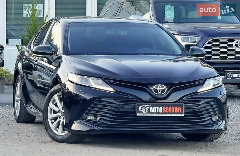 Toyota Camry 2019