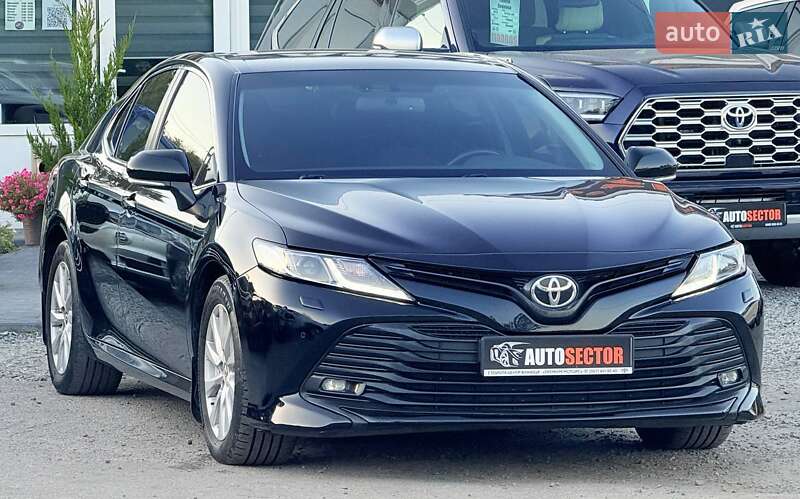 Toyota Camry 2019