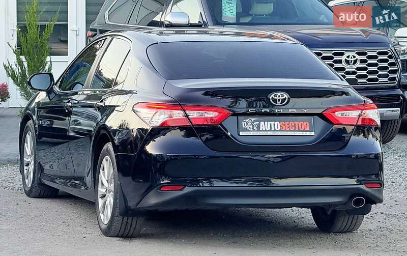 Toyota Camry 2019