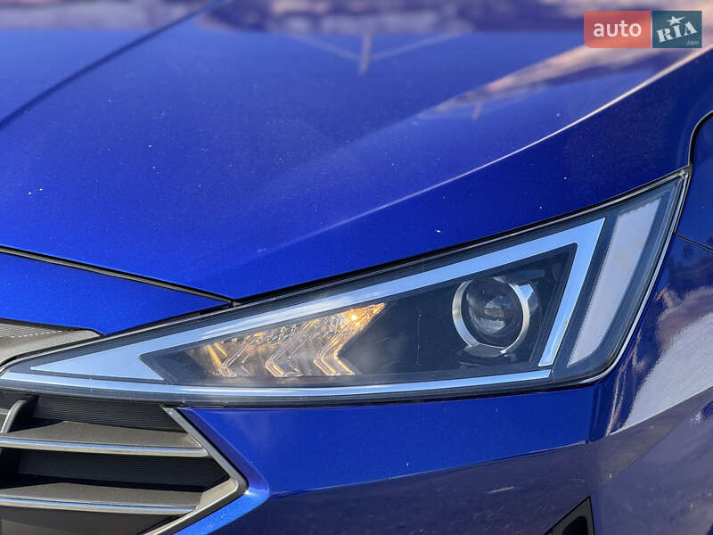 Hyundai Elantra 2019