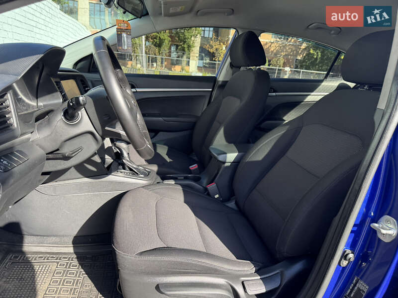 Hyundai Elantra 2019