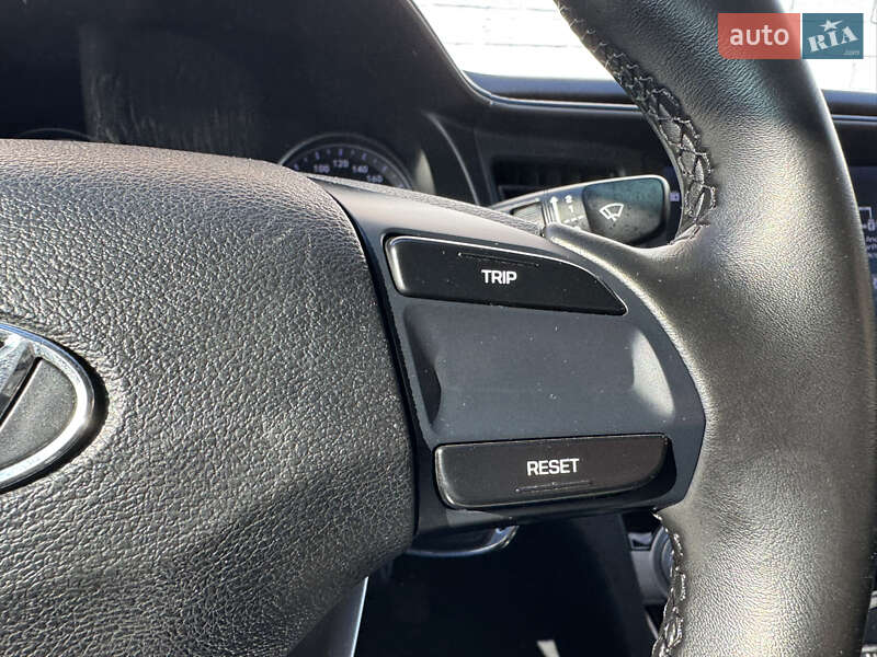 Hyundai Elantra 2019