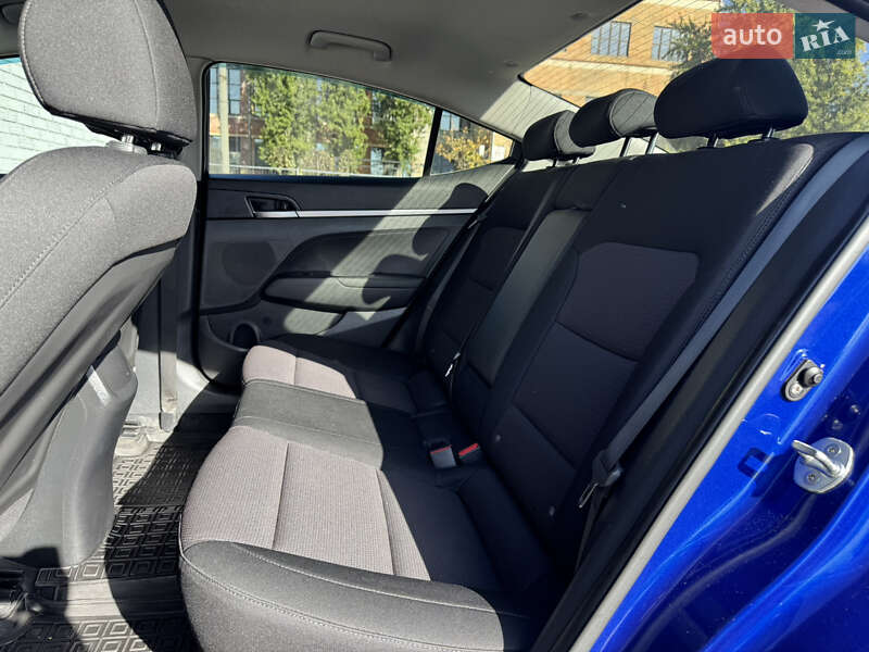 Hyundai Elantra 2019