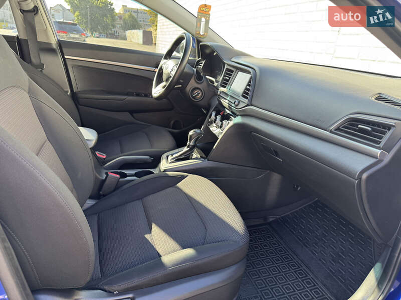 Hyundai Elantra 2019