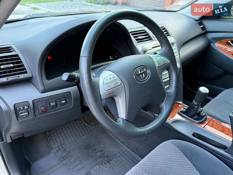 Toyota Camry 2008