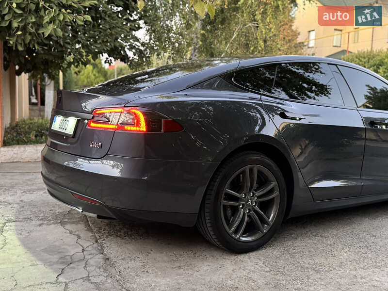 Tesla-15