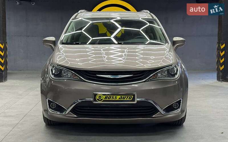 Chrysler Pacifica 2017