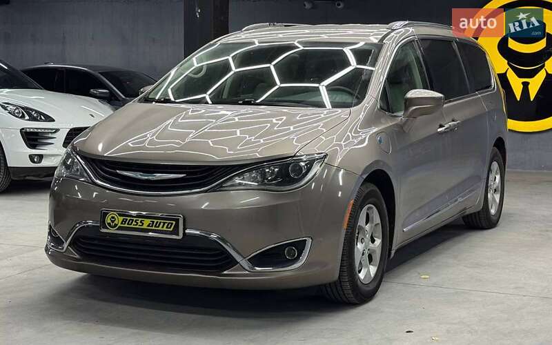 Chrysler Pacifica 2017