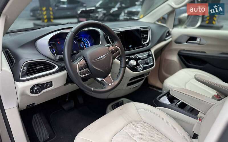 Chrysler Pacifica 2017