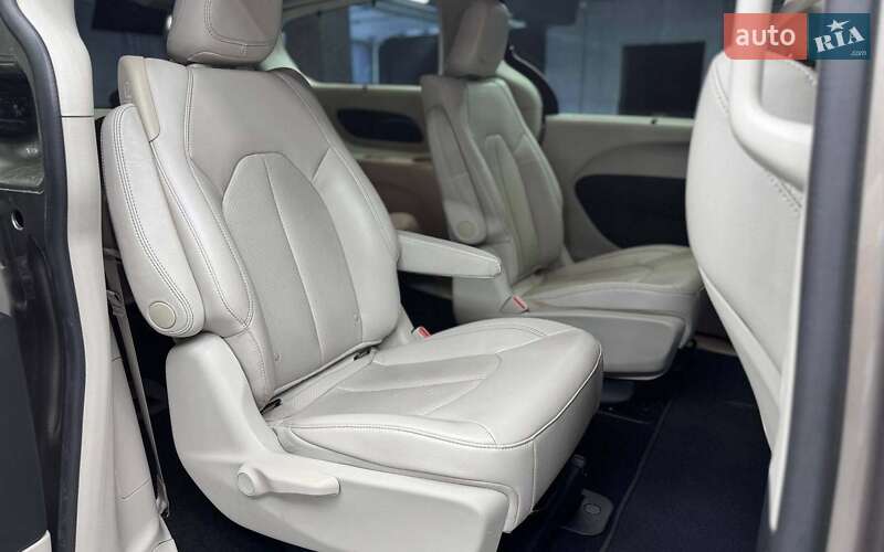 Chrysler Pacifica 2017