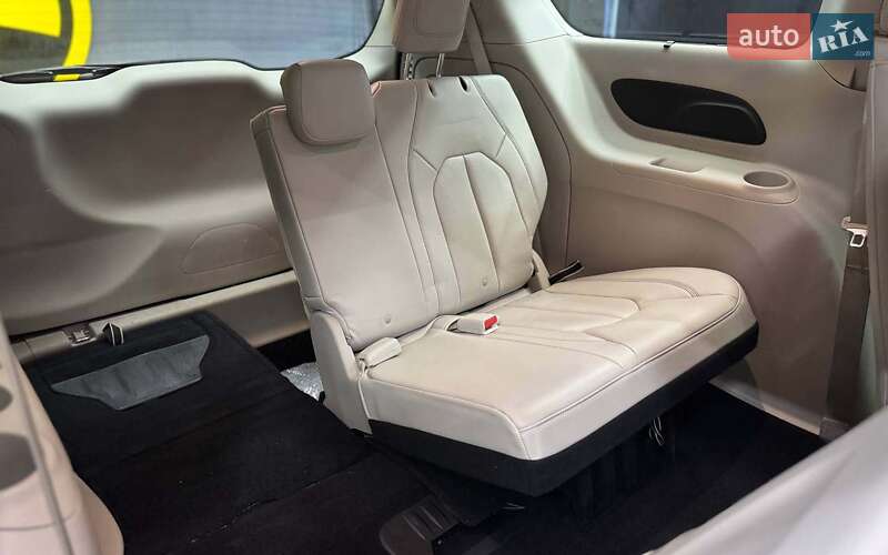 Chrysler Pacifica 2017