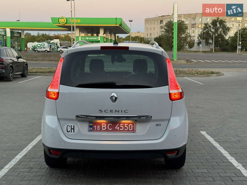 Renault Grand Scenic 2015