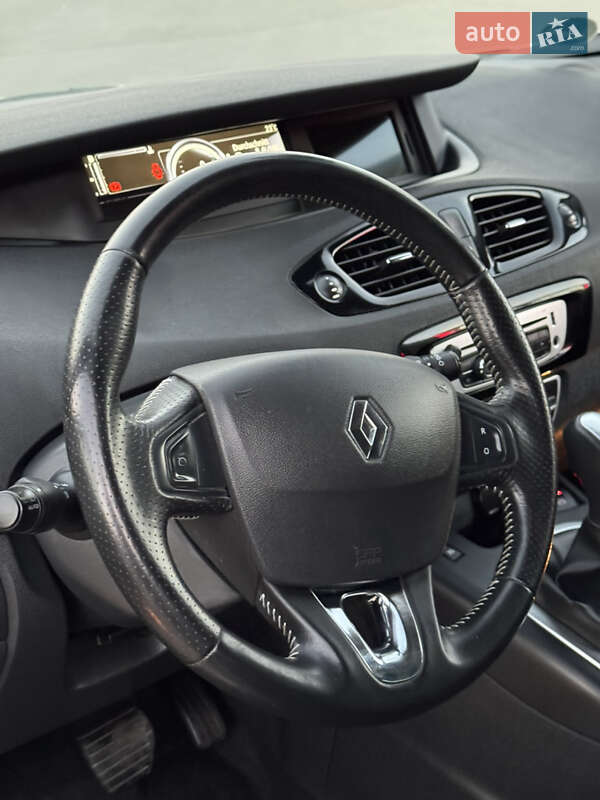 Renault Grand Scenic 2015