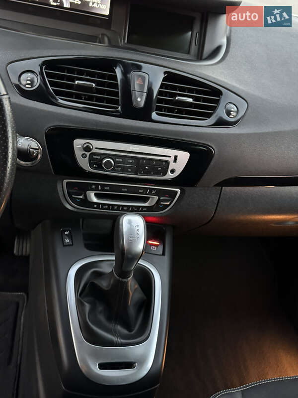 Renault Grand Scenic 2015