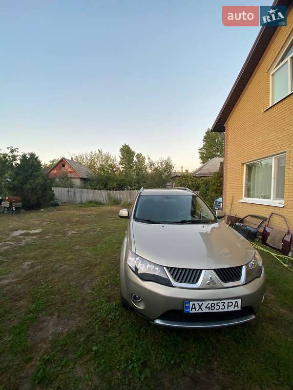 Mitsubishi Outlander 2008