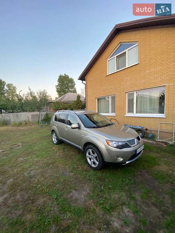 Mitsubishi Outlander 2008