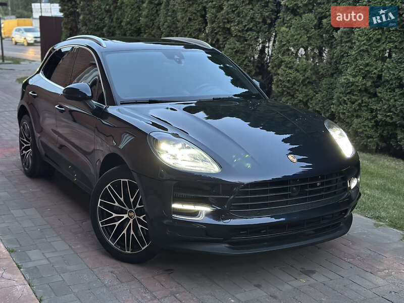 Porsche Macan 2021