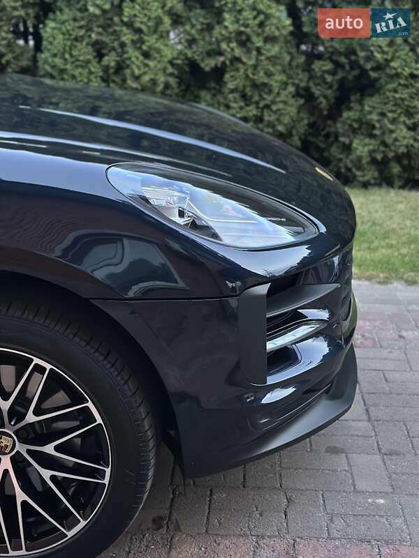 Porsche Macan 2021