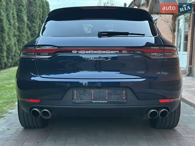 Porsche Macan 2021