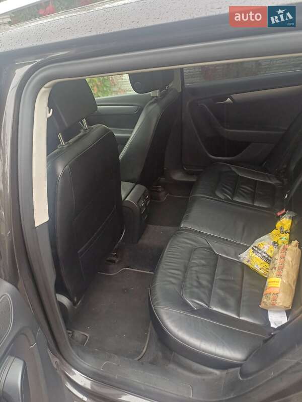 Volkswagen Passat 2011