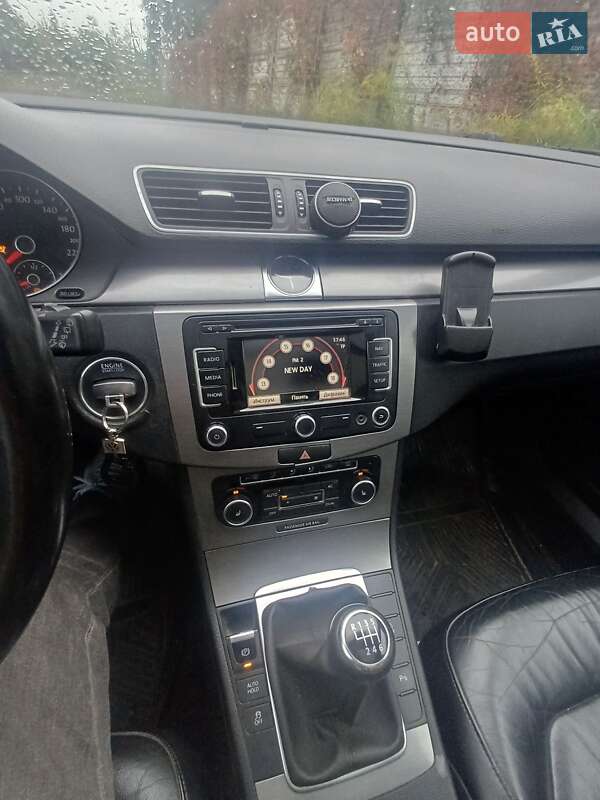 Volkswagen Passat 2011