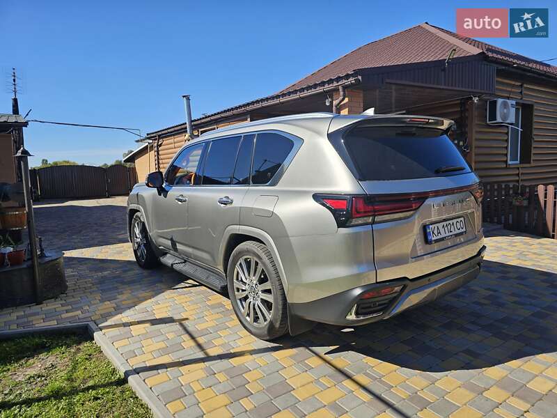 Lexus LX 2023