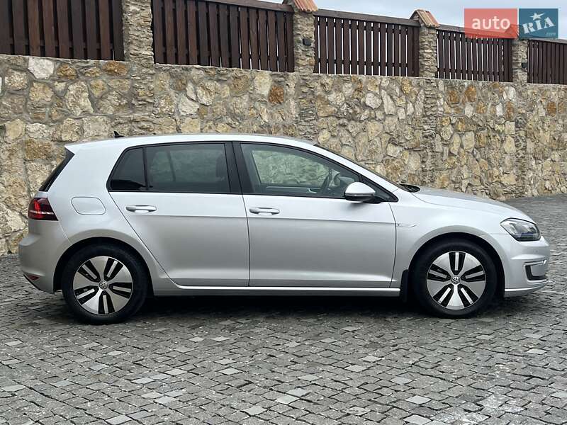 Volkswagen e-Golf 2016