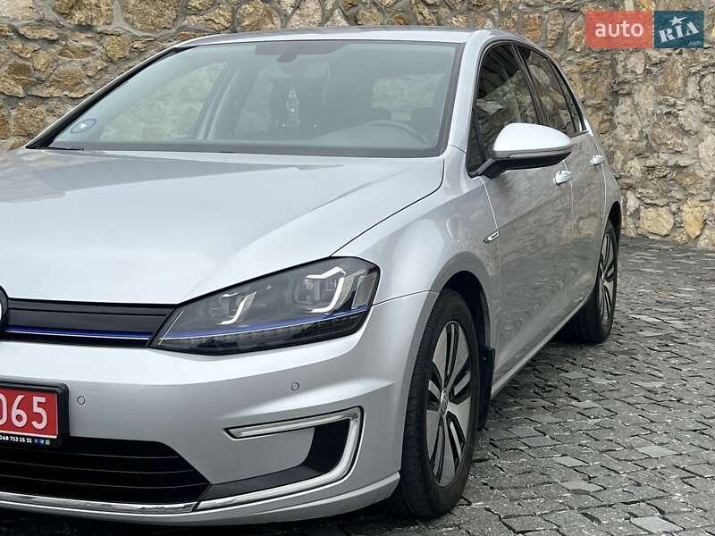 Volkswagen e-Golf 2016