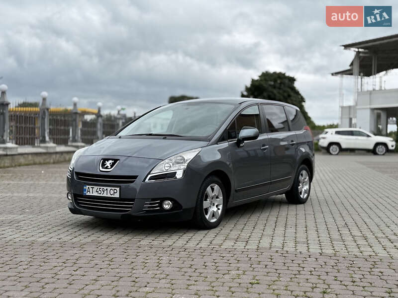 Peugeot 5008 2011