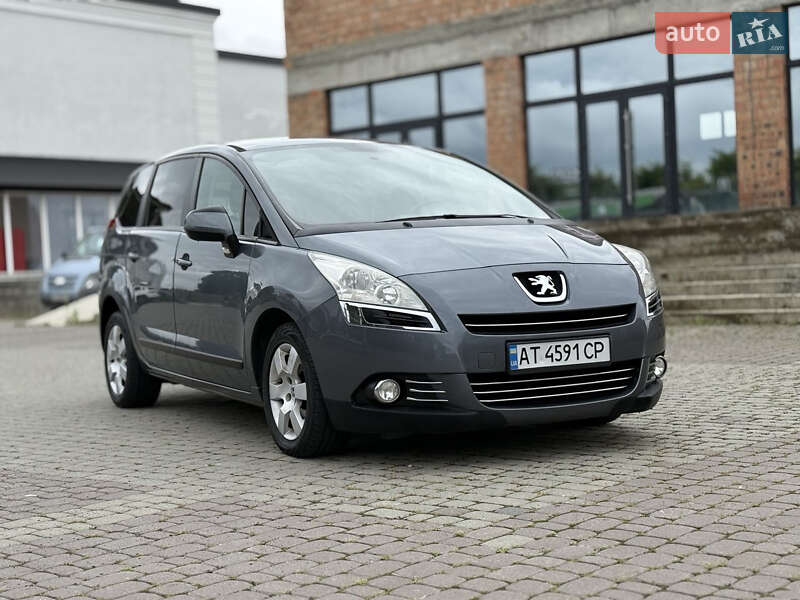 Peugeot 5008 2011