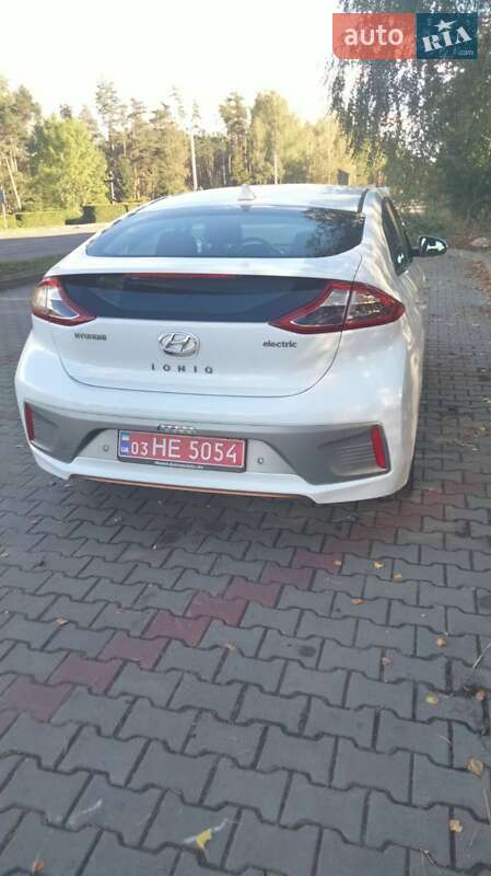 Hyundai-17