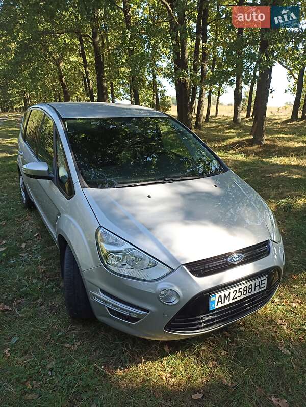 Ford S-Max 2013